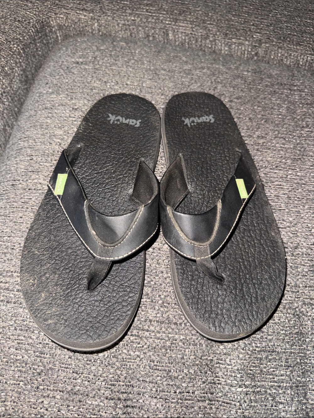 Sanuk Black Flip Flops with Lime Accent size4-5